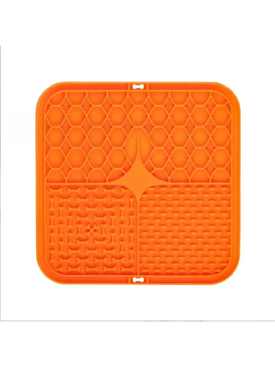 Silicone Pet Licking Pad – Slow Feeder with Suction Cup