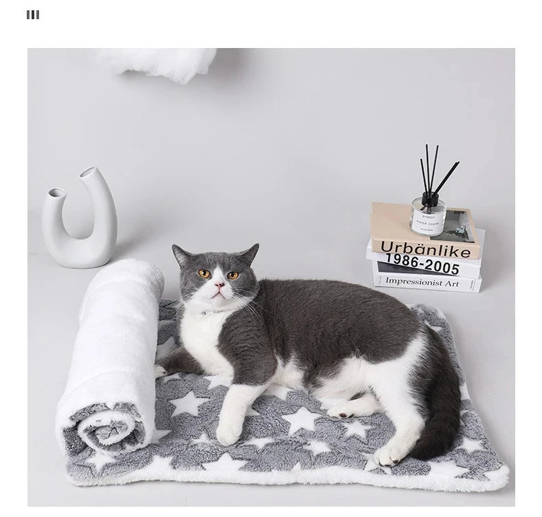 Flannel Pet Sleeping Mat – Cozy Dog & Cat Bed