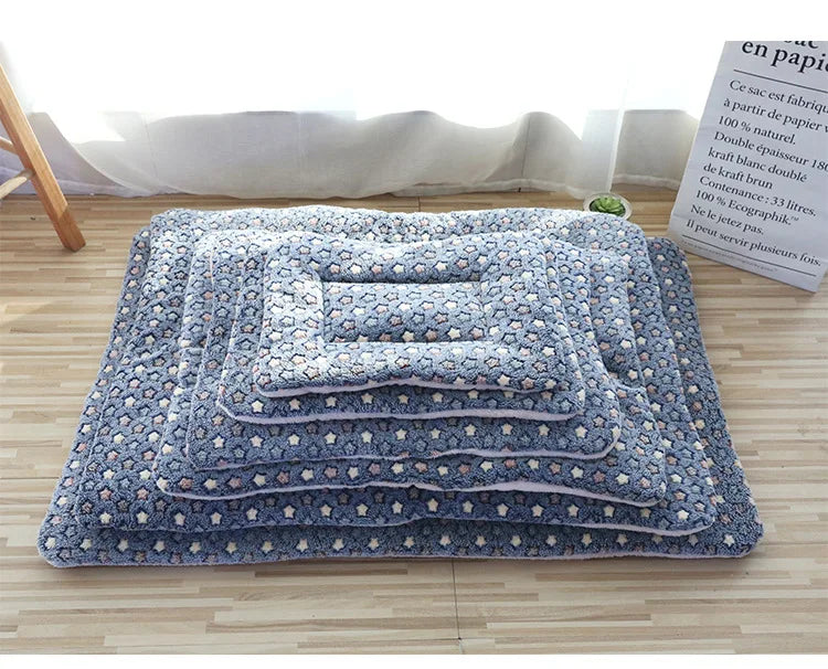Double-Sided Plush Pet Mat – Cozy Bed & Blanket