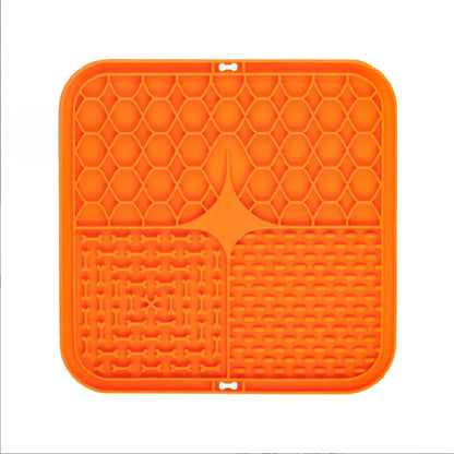 Silicone Pet Licking Pad – Slow Feeder with Suction Cup