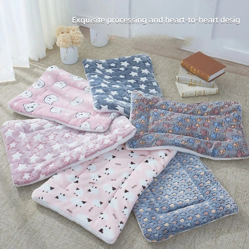 Flannel Pet Sleeping Mat – Cozy Dog & Cat Bed