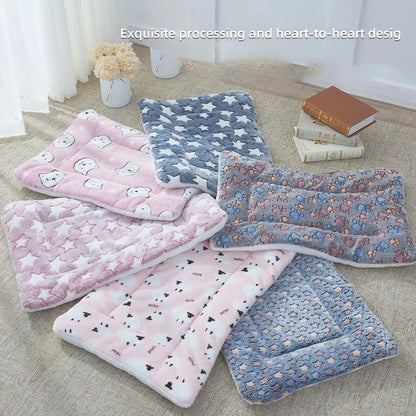Flannel Pet Sleeping Mat – Cozy Dog & Cat Bed