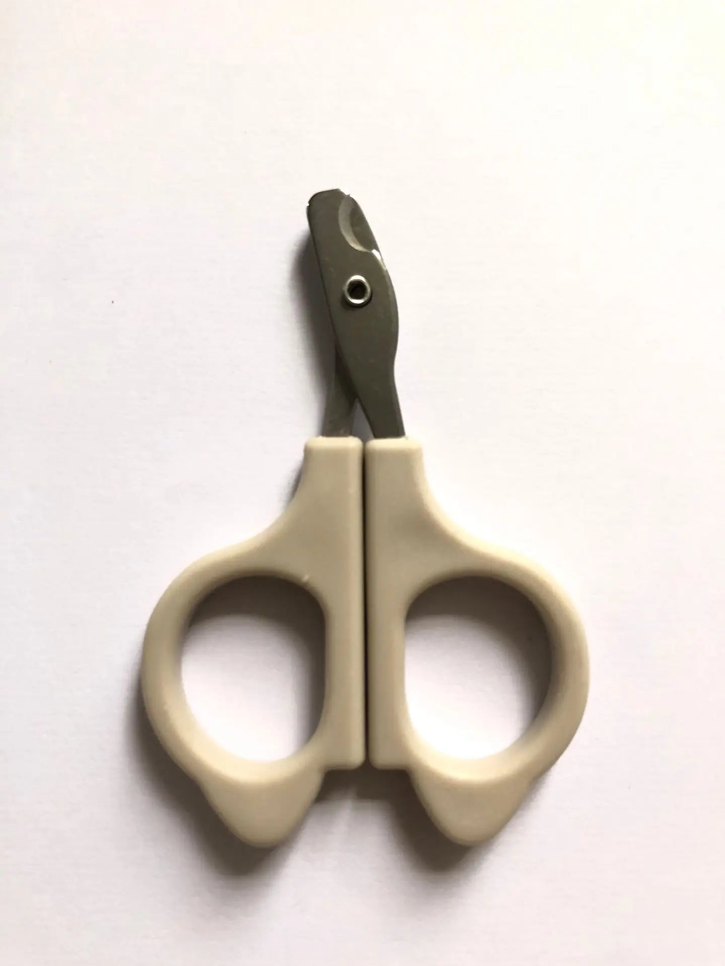 Professional Pet Nail Scissors – Cat & Dog Claw Trimmer