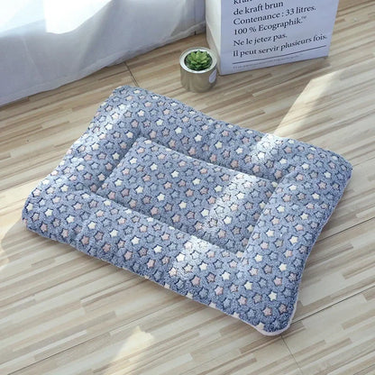 Double-Sided Plush Pet Mat – Cozy Bed & Blanket